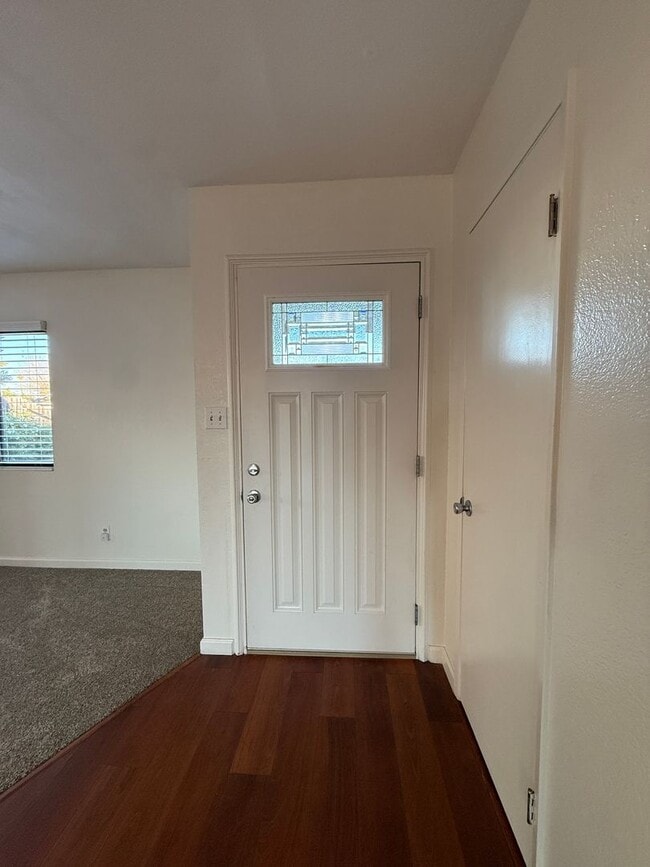 Building Photo - Orcutt Single Story Home on Cul-de-Sac with a Large Yard