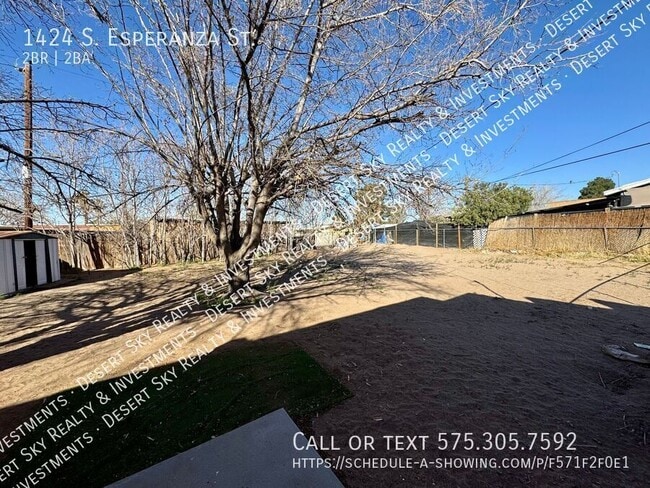 Building Photo - 1424 S Esperanza St