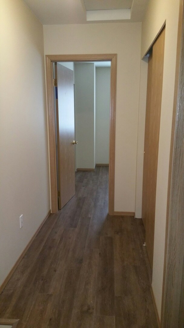 Building Photo - Spacious Puyallup Townhouse!