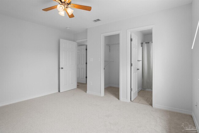 Building Photo - 1356 Redwood Ln
