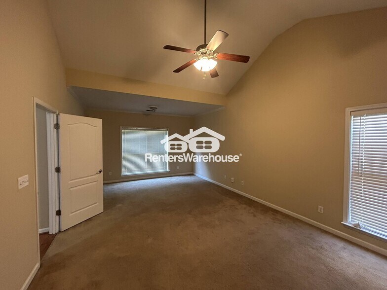 Building Photo - 6120 Edgefield Ln