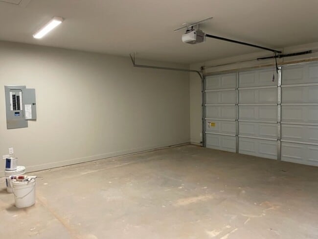 Building Photo - 412 Big Sky Loop