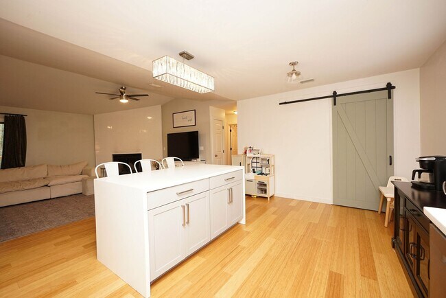 Building Photo - Great Location in Niceville