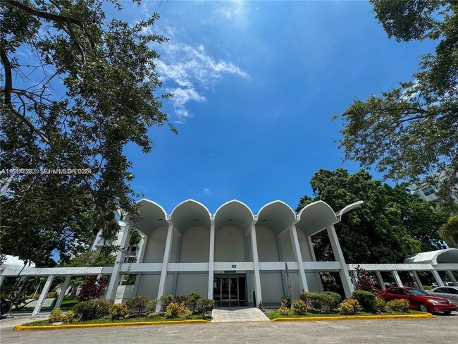 Building Photo - 484 NW 165th St