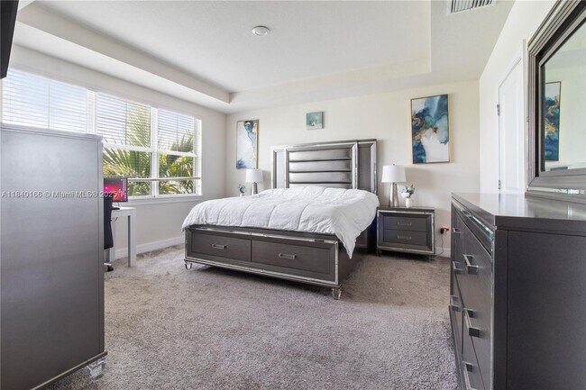 Building Photo - 5140 Eucalyptus Dr