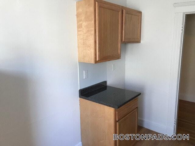 Building Photo - 1810 Commonwealth Ave