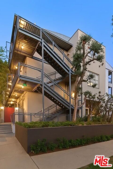 Building Photo - 710 Orlando Ave