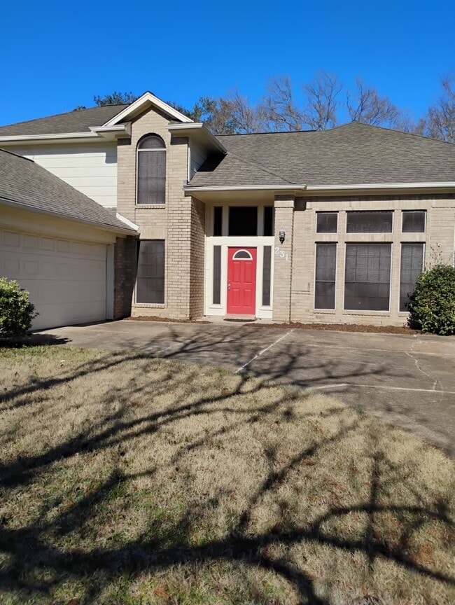 Building Photo - 231 Cedar Elm Ln