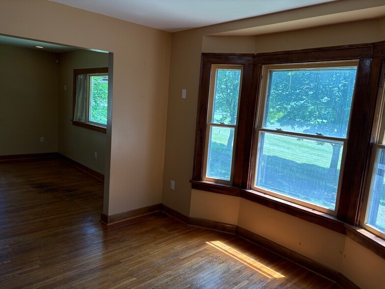 Family Room - 1781 Fairport Nine Mile Point Rd