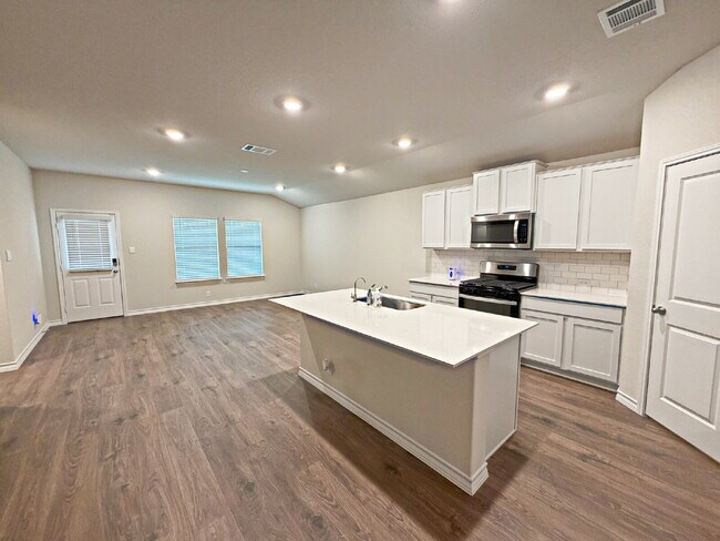 Building Photo - 21065 Gravel Keep
