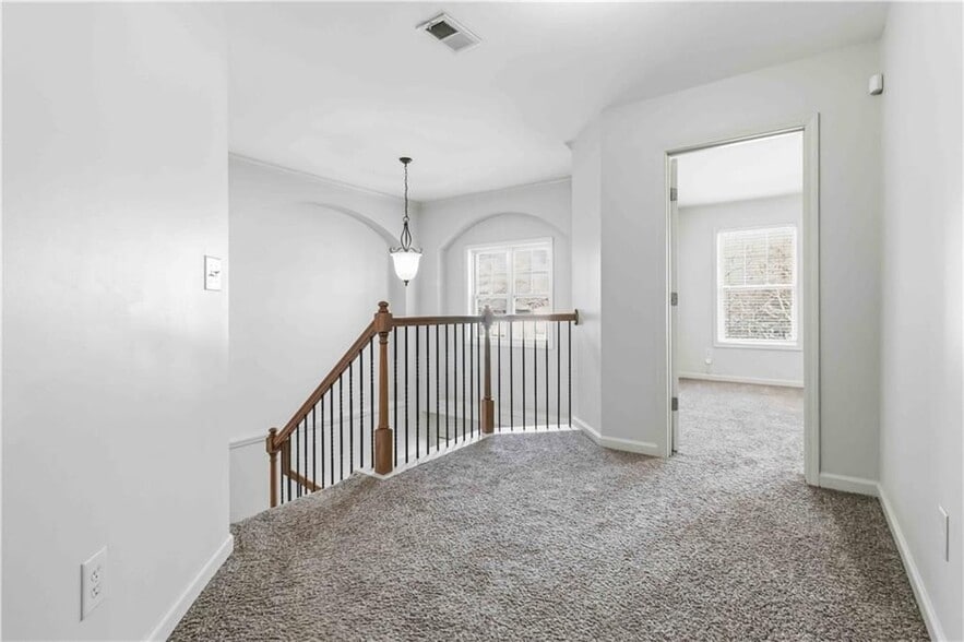 Building Photo - 5675 Falls Landing Dr