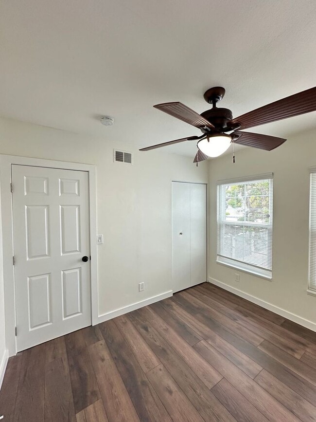 Building Photo - Anaheim 3 Bedroom 2.5 Bath Townhome - 1 Ca...