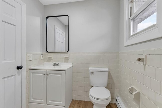 Building Photo - 107 Roosevelt St