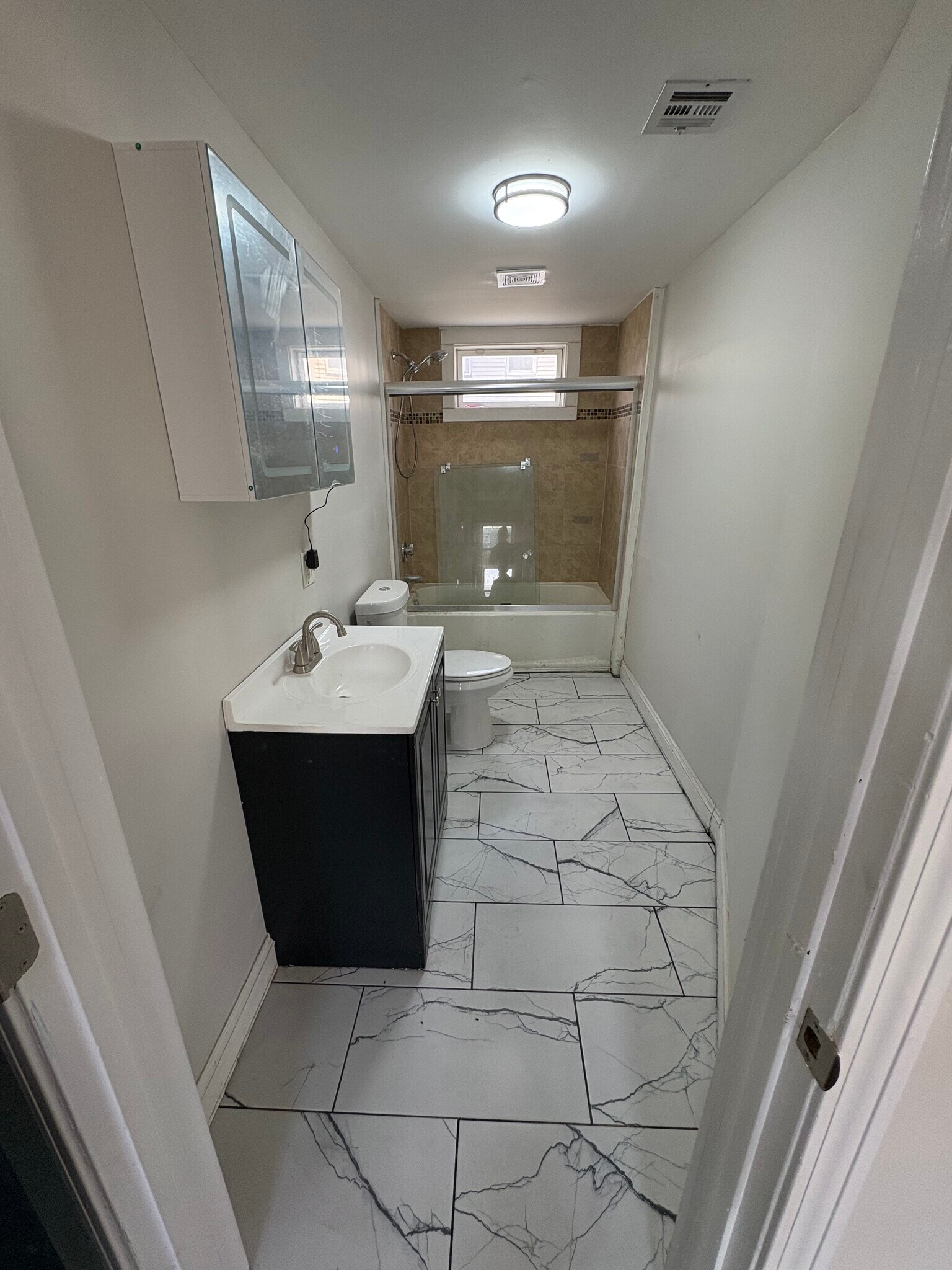 Building Photo - 206 Winthrop St