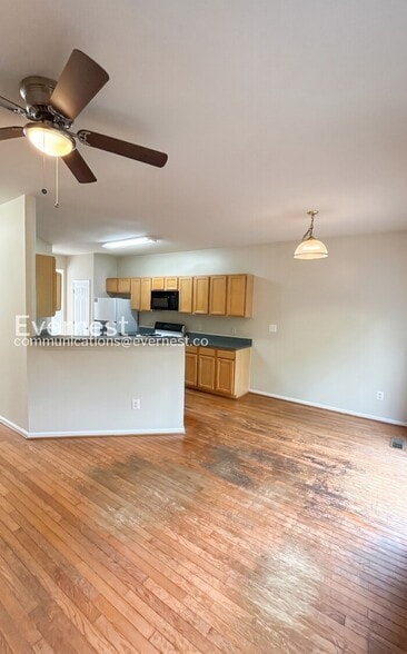 Building Photo - 13422 Burrough Farm Dr