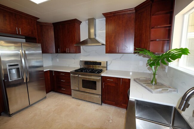 Building Photo - 4720 Aukai Ave