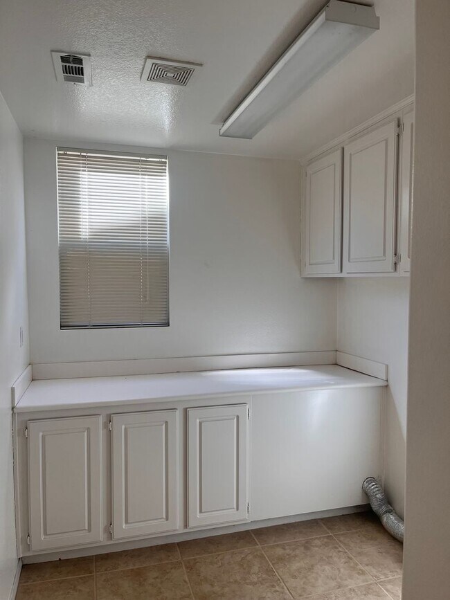 Building Photo - 4bd/3ba Hemet Home - Gazebo Ln