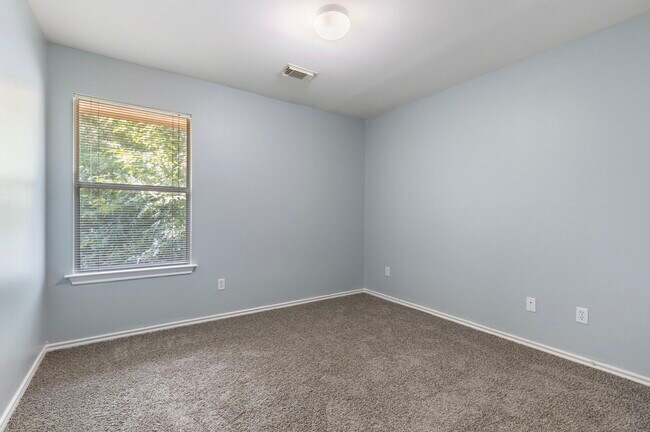 Building Photo - 229 Summerhaze Cir
