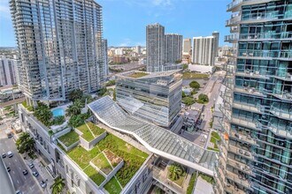 Building Photo - 801 S Miami Ave