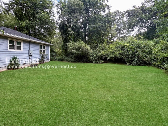 Building Photo - 1228 S Madison Ave