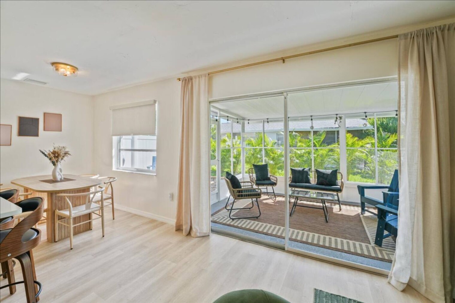 Building Photo - 113 Base Ave W