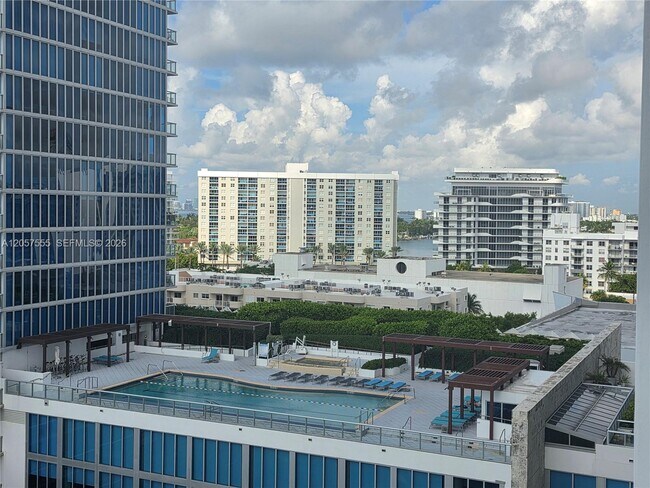 Building Photo - 6801 Collins Ave