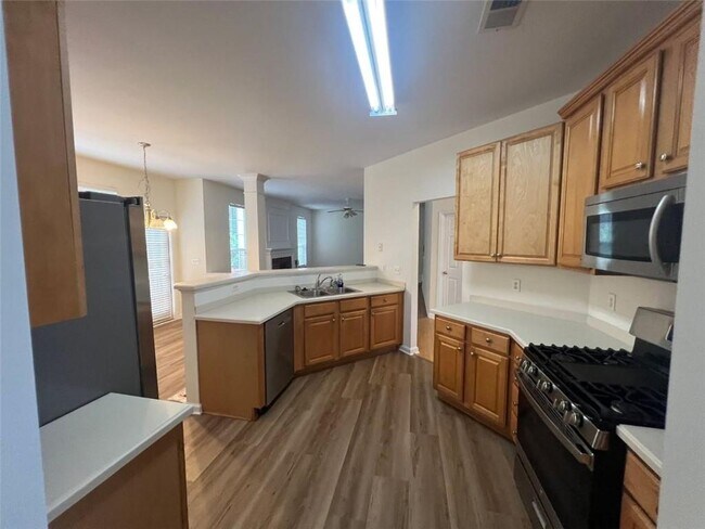 Building Photo - 421 Holland Springs Dr NW