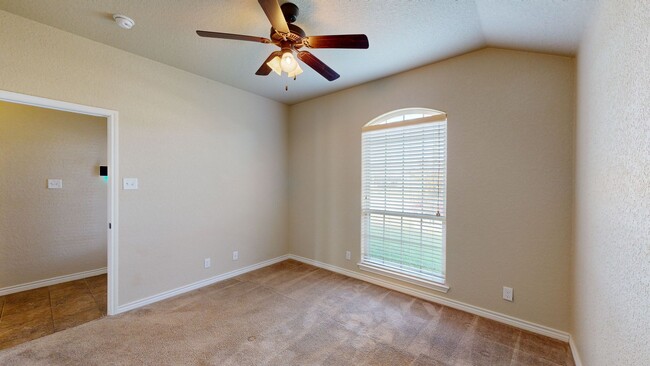 Building Photo - 2 WEEKS FREE RENT + $1,895 ONE STORY 4 BEDROOM WITH 3 FULL BATHS