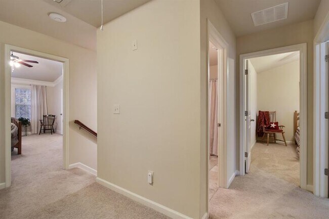 Building Photo - 3080 Cross Creek Dr