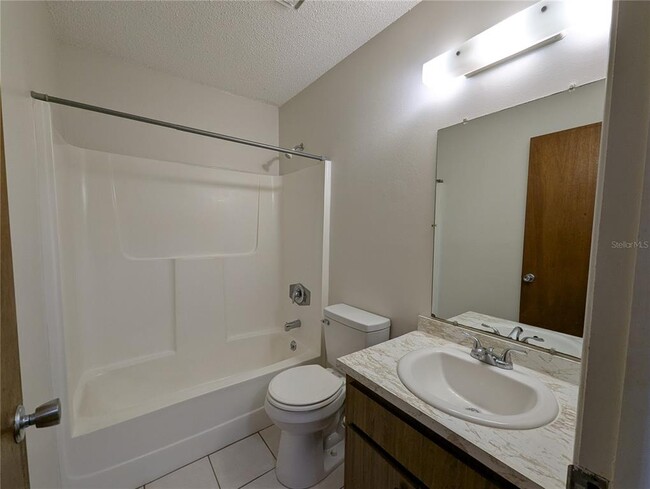 Building Photo - 20032 Suncrest Dr