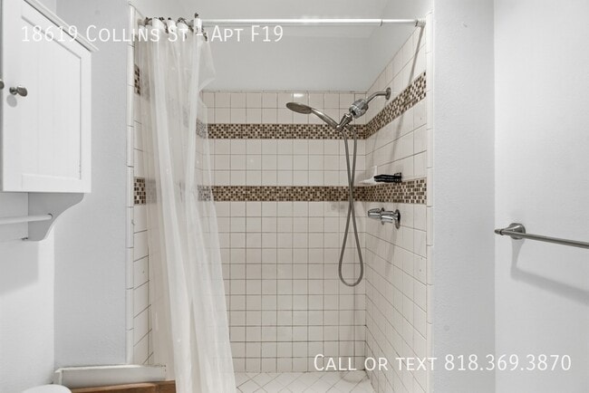 Building Photo - 18619 Collins St