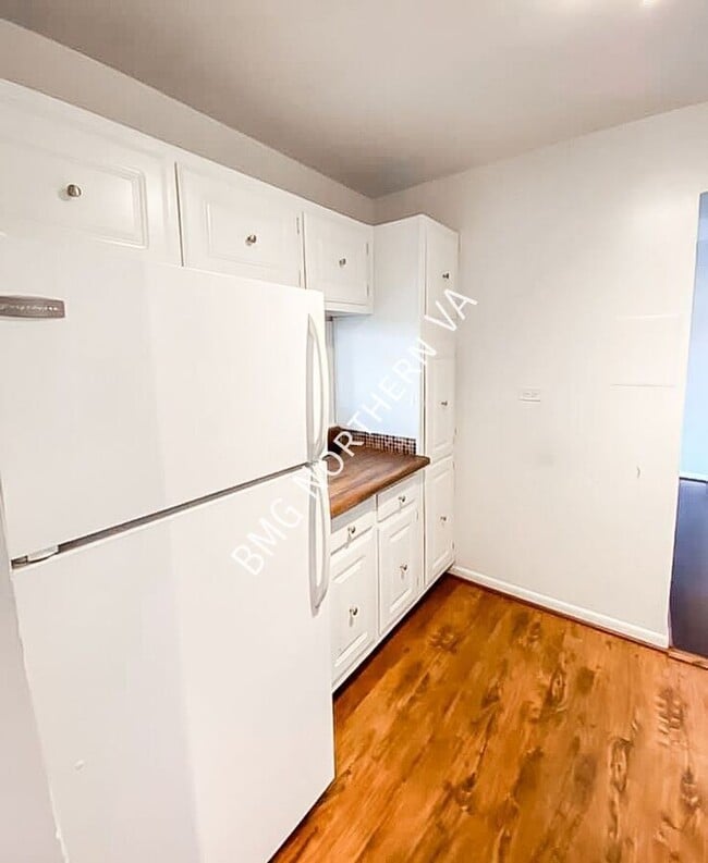 Building Photo - 5340 Holmes Run Pkwy