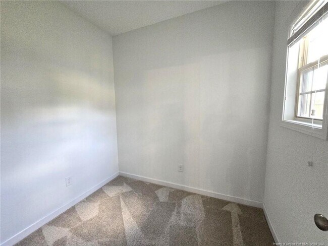 Building Photo - 1735 Cherrypoint Dr