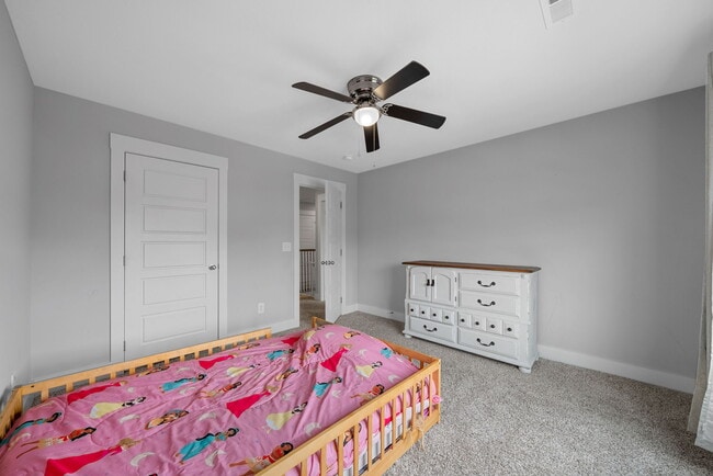 Building Photo - 1511 Kingbird Dr