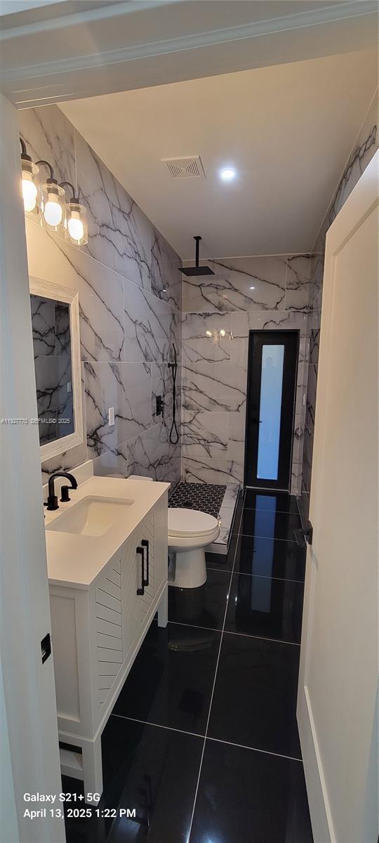 Building Photo - 675 N Romero St