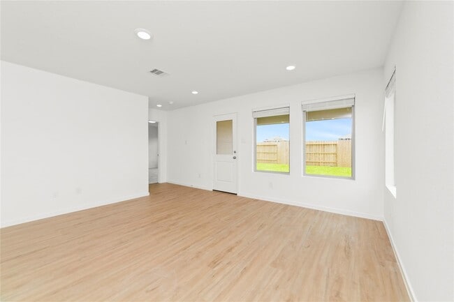Building Photo - 1634 Blue Cypress Dr