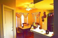 Building Photo - 2975 Bluegrass Ln