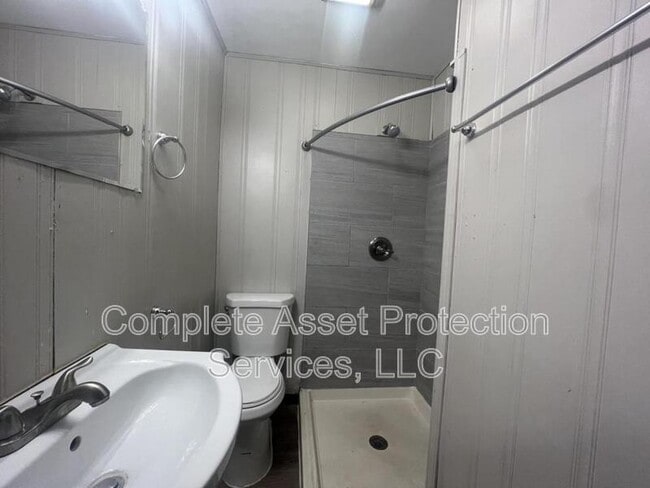 Building Photo - 1405 Jefferson Ave