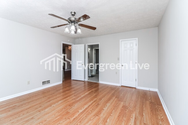 Building Photo - 4204 Sterling Pointe Dr