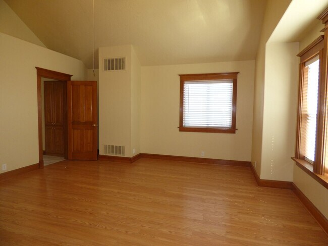 Building Photo - 4465 Countryside Ct NE