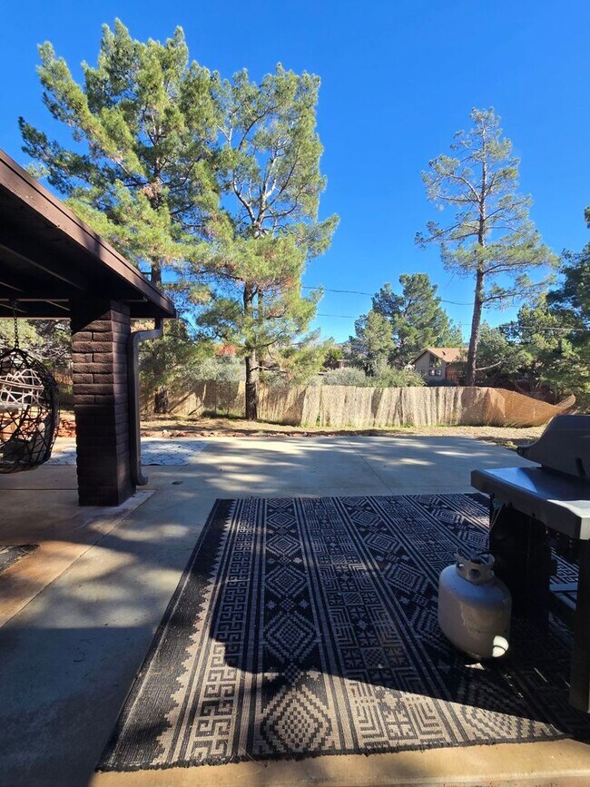 Building Photo - Furnished, 1-Year Long-Term Rental