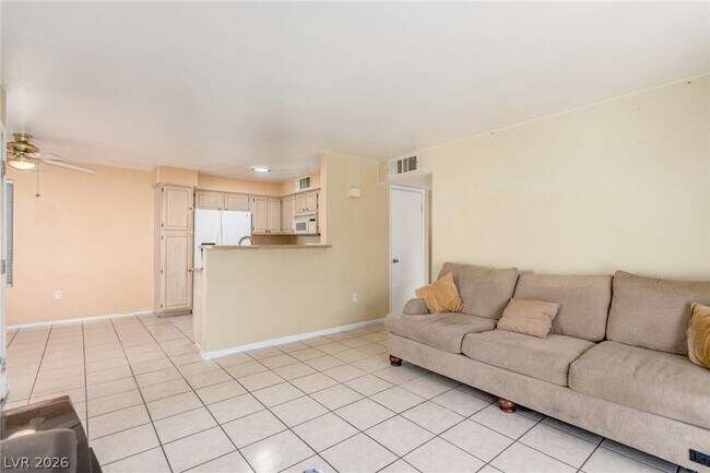 Building Photo - 5710 E Tropicana Ave