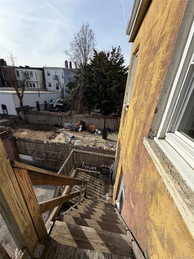 Building Photo - 4 Ritters Ln