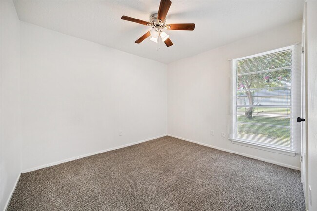 Building Photo - 8302 Bee Meadow Ln