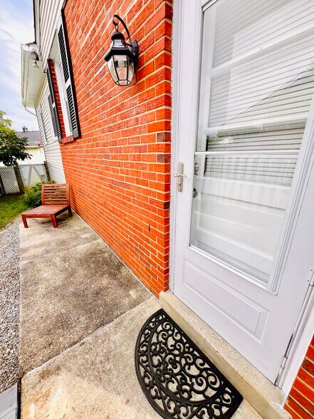 Building Photo - 7441 Convair Dr