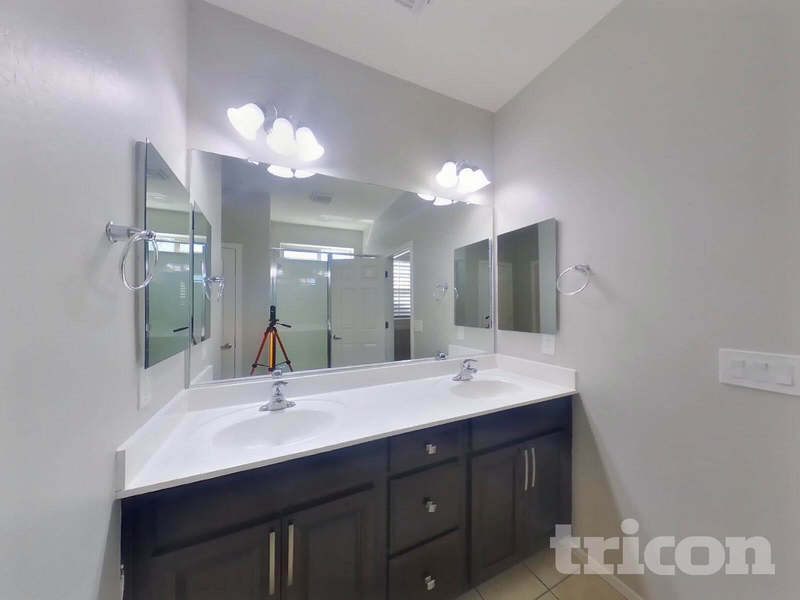 Building Photo - 7224 W Jones Ave