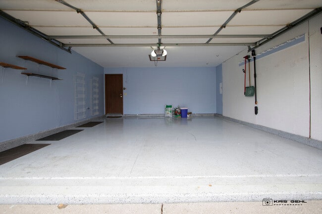 Building Photo - 467 Highland Grove Dr