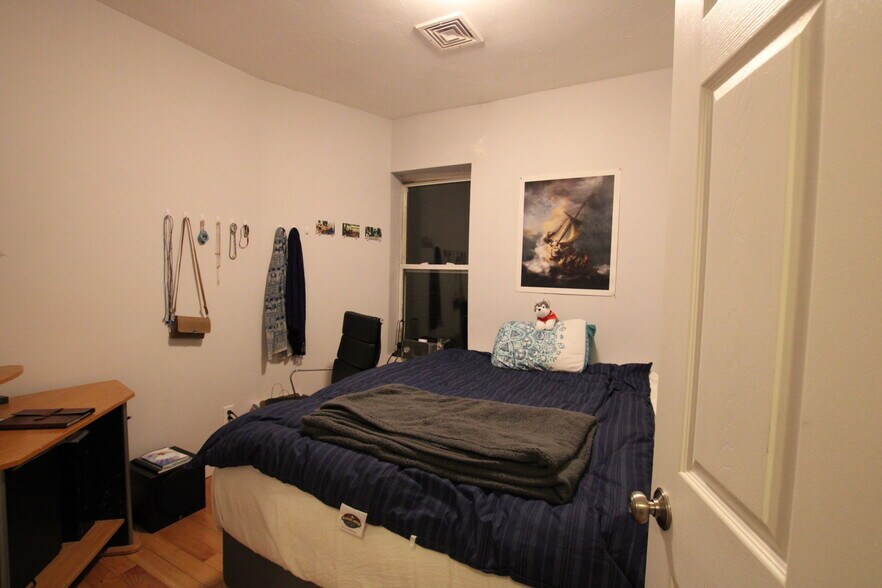 Building Photo - 58 Dudley St