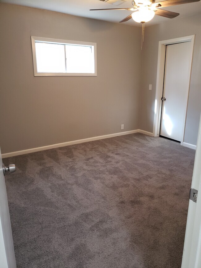 Primary bedroom - 226 S Iowa St