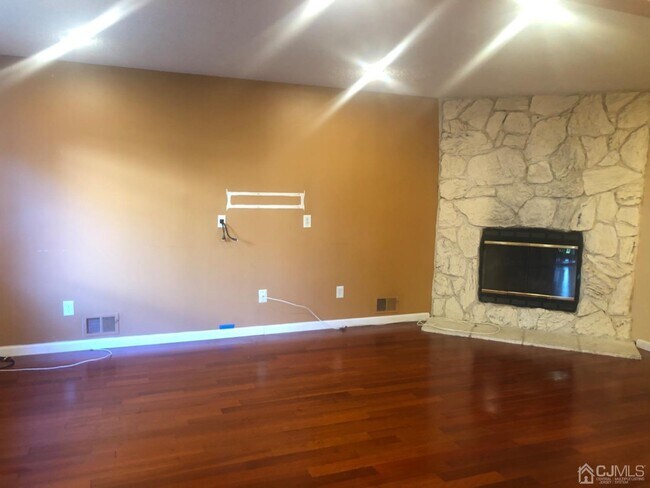 Building Photo - 1714 Edison Glen Terrace